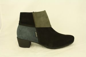 Mephist: Iris, zwart laarsjemet hakje en vlakken, los voetbed, maat 5 t/m 7,5
