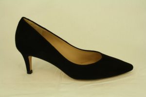 Perlato: 10475, mooie pump met smal hakje, cam zwart, maat 37 t/m 41, € 109,95