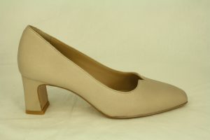 Perlato: 10503, Venus, platino, leren pump met hak, maat 37,5 t/m 41  € 109,99