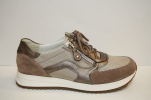 Wallaufer: dames sneaker met veter en rist, los voetbed, beige/bronce, maat 4,5 t/m 7,5  € 119,99