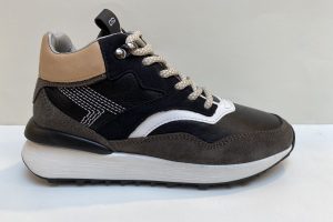 Giga: G3846, zwarte mid sneaker maat 32 t/m 39 v.a. € 119,99
