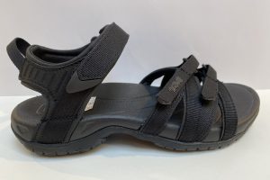 Teva: Tirra W.  zwart en kleur, maat 38 t/m 42 € 85,00