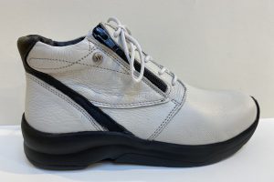 Wolky: Glacier, wit leren veterbootje, maat  42 € 169,99