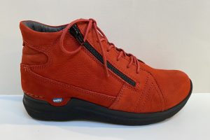 Wolky: Why, mid veterbootje, rood,  maat 42 €  159,99