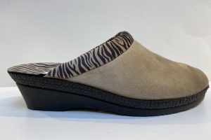 Rohde: 2465, Zebra linen, muil met hakje, maat 37 t/m 41 € 39,99