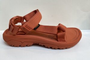 Teva: dames sandaal, brique, stevige zool, maat 38 t/m 41 € 80,00