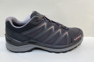 Lowa: Innox, dames wandelschoen, goretex gevoerd, grijs, maat 5 t/m 8 € 169,99