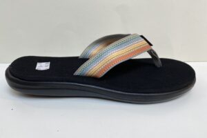 Teva: Voya damesslipper: gekleurd maat 38 t/m 42 € 40,00