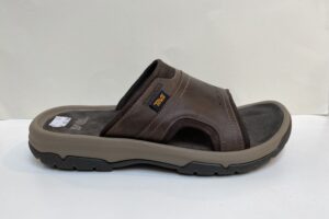 Teva: heren London slide slipper, brown, maat 8 t/m 12 € 90,00
