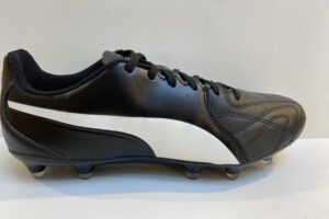 Puma: voetbalschoen, zwart maat 42 t/m 48 € 74,99