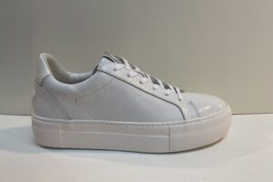 Floris van Bommel Dames: SFW-10059-60-07 Vinni 05.41 white maat 38, 42  € 99,99