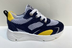 Develab: 45971, blauw veterschoentje, maat 27 t/m 33 € 99,99