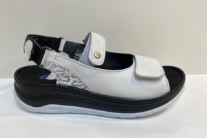 Wolky: Adura Savanna, sandaal, wit leer, € 169,99 nu  50% korting