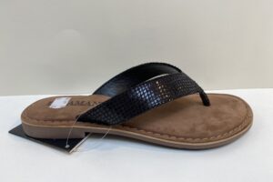 Lazamani: LA75481 zwart, dames teenslippertje, maat 37 t/m 42 € 49,99