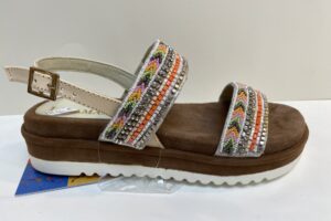 Lazamani: LA75850 offwhite, kraaltjes gekleurd, maat 37 t/m 42 € 79,99