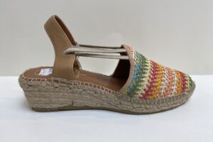 Viquera: 1834, camel, maat 37 t/m 41 € 89,99