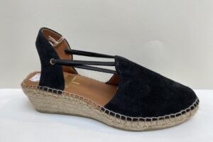 Viquera: 1825, Zwart, maat 37 t/m 42 € 89,99