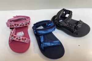 Teva: brede collectie sandaaltjes vanaf maat 19 t/m 47    kleuters: 19-27 € 50,00