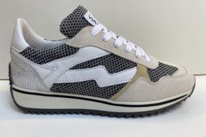 Via Vai: 62230-01-900 Mikki Alex, sneaker zwart/wit, maat 42 nu € 99,99