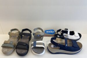 Wolky: sandaaltjes in verschillende kleuren  50% korting