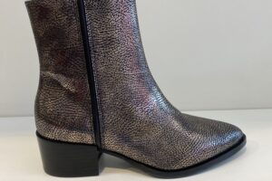 Via Vai: Rose Baker Platino, 37,40,41,42 € 189,99  met bijpassend riempje € 39,99