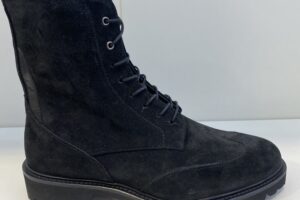 Floris van Bommel women: zwarte veter boot met brooks, 38, 39, 40, 42 € 249,99
