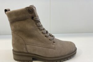 Gabor: 72.765.42 lichte veter boot, maat 4,5 t/m 7,5 € 140,00
