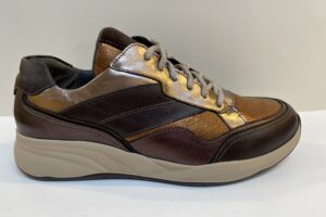 Durea: 6308 605 1878 H lage schoen, d.bruin/brons/whisky, maat 5 t/m 7,5 € 259,99