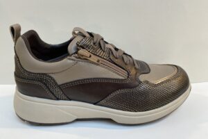 Xsensible: 30215.3 Grenoble 530 taupe combi maat 37 t/m 41 € 239,99