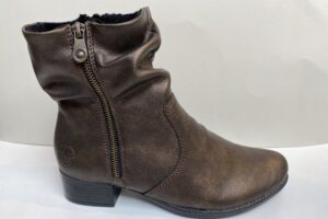 Rieker: 78656-90 brons laarsje maat 37 t/m 42 € 94,99