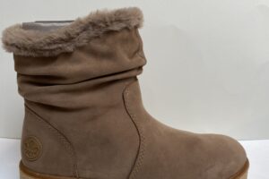 Rieker: beige kort vachtlaarsje, maat 37 t/m 42 € 99,99