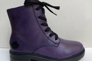 Rieker: paarse vacht boot, maat 37 t/m 42 €  94,99